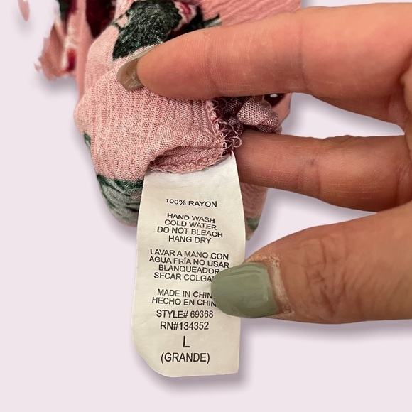 Ambiance 3/4 Sleeve Floral Romper Shorts - Size L - Picture 6 of 6